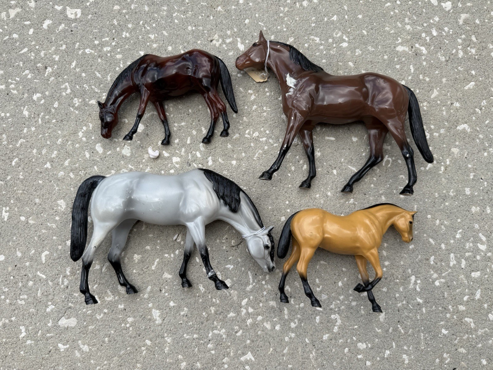 Lot 4 Hartland Horse Play Bodies Grazing Quarter Horse Thoroughbred Large Small