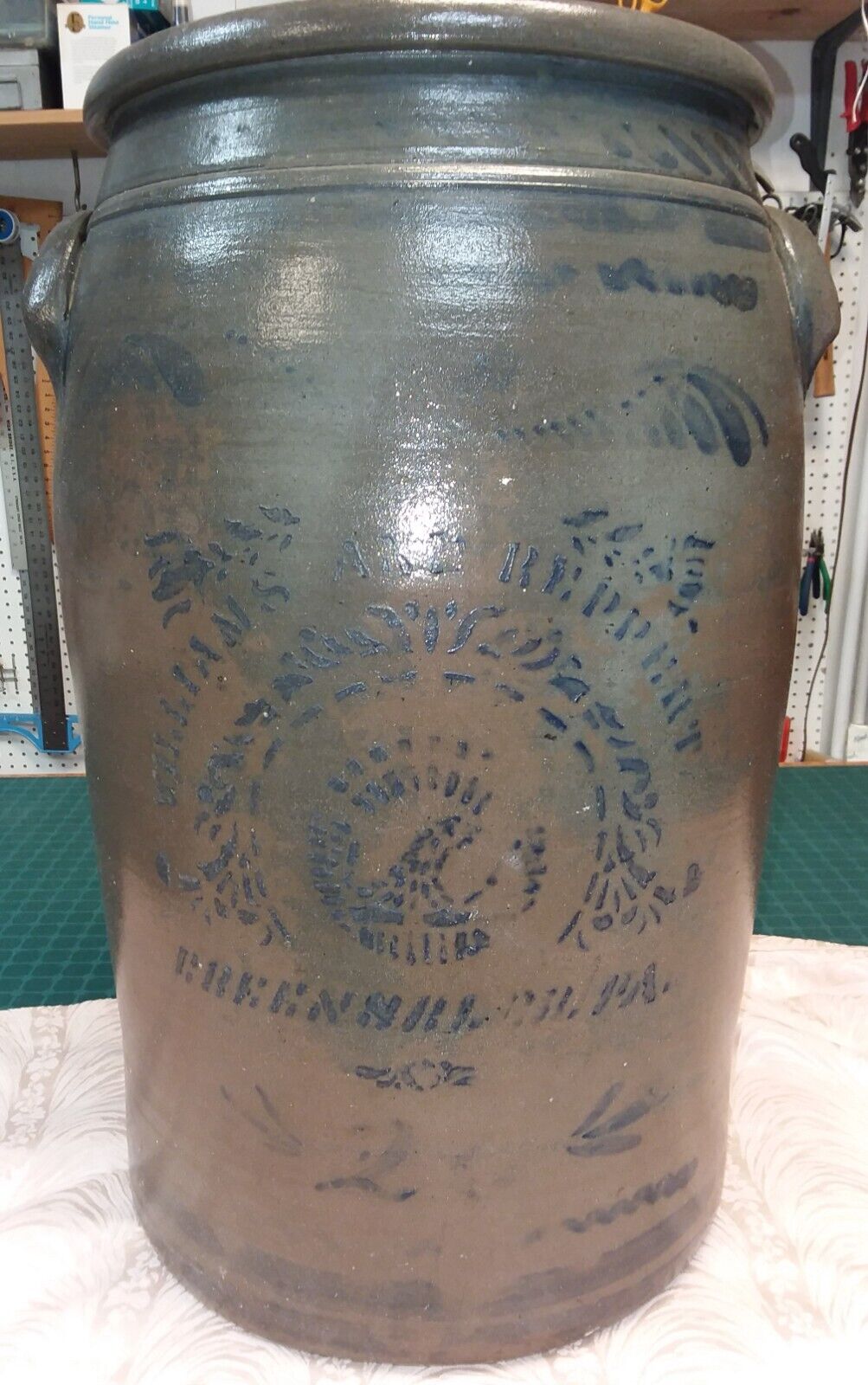 1800s Antique HUGE 20 Gallon WILLIAMS & REPPERT stoneware jug GREENSBORO, PA