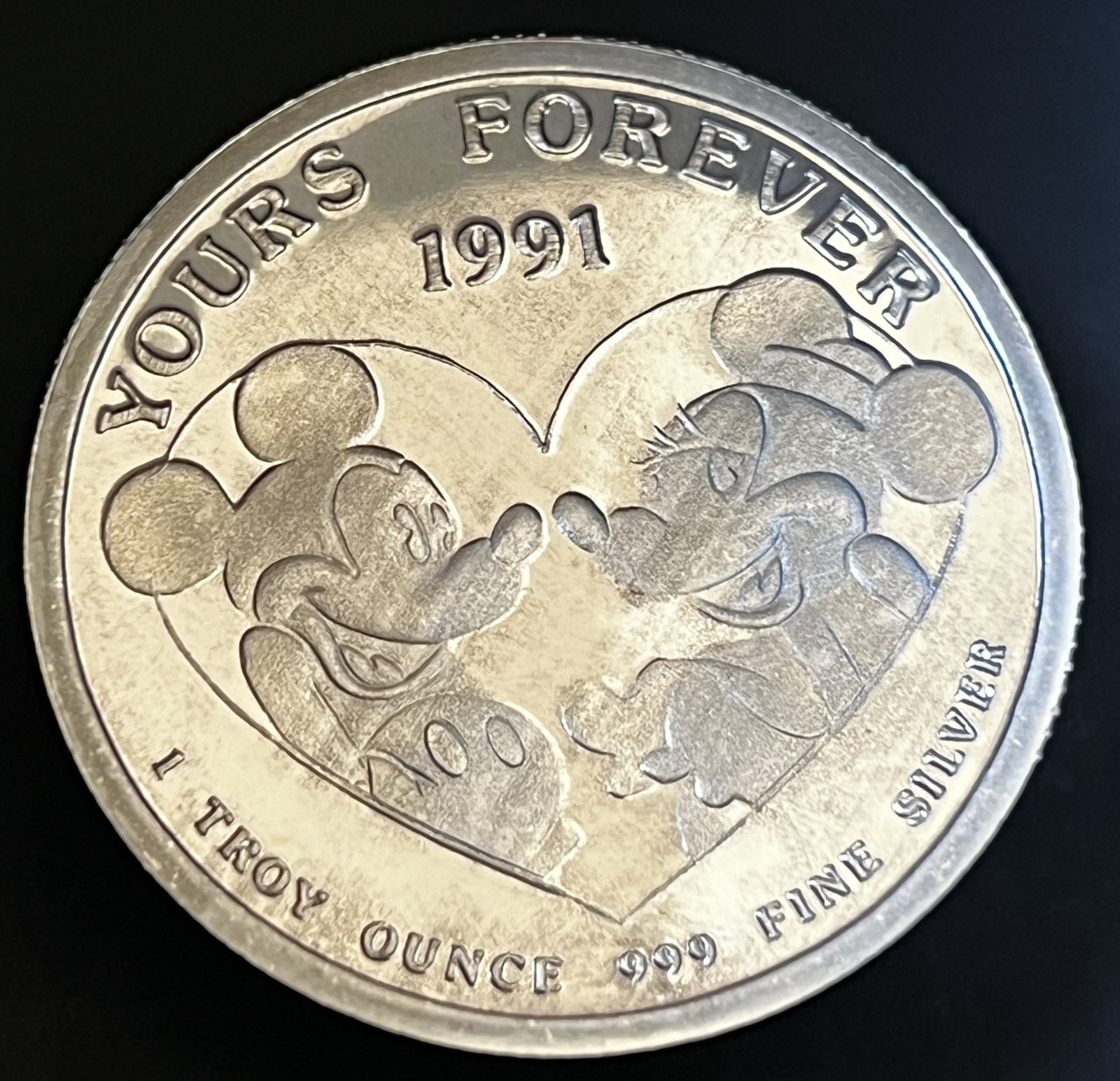 MICKEY MINNIE YOURS FOREVER 1991 4th Edition One Troy .999 SILVER COIN MICKEY MINNIE YOURS FOREVER 1991 4th Edition One Troy .999 SILVER COIN