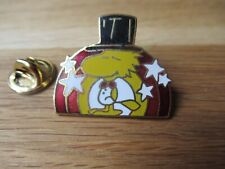 snoopy woodstock peanuts vintage pin badge picture