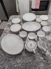 25 Pc. Royalton China Co. Porcelain Set White Gold picture