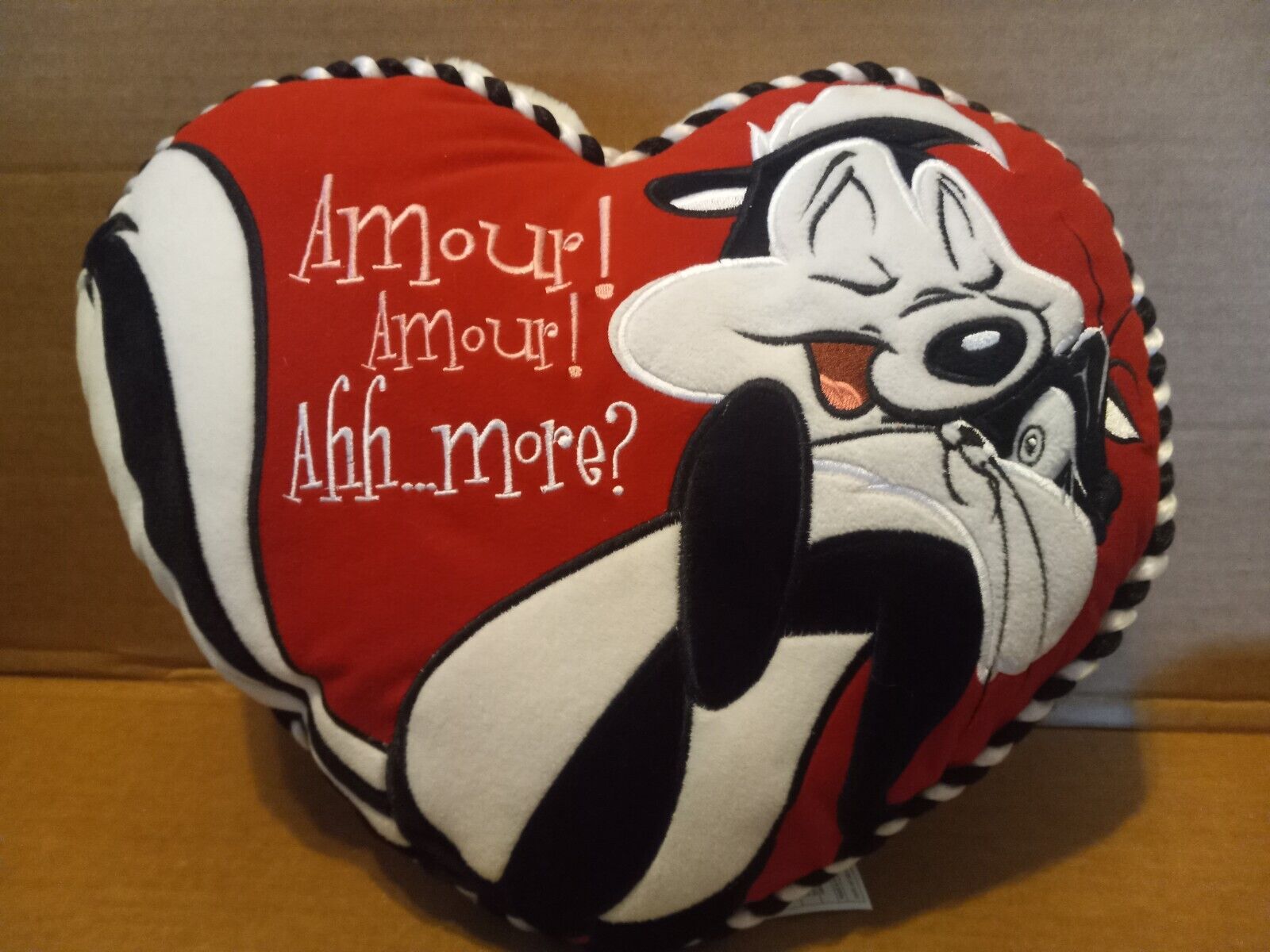 Looney Tunes Pepe Le Pew Pillow Warner Bros Heart Shape Amour Amour Ahh...More?