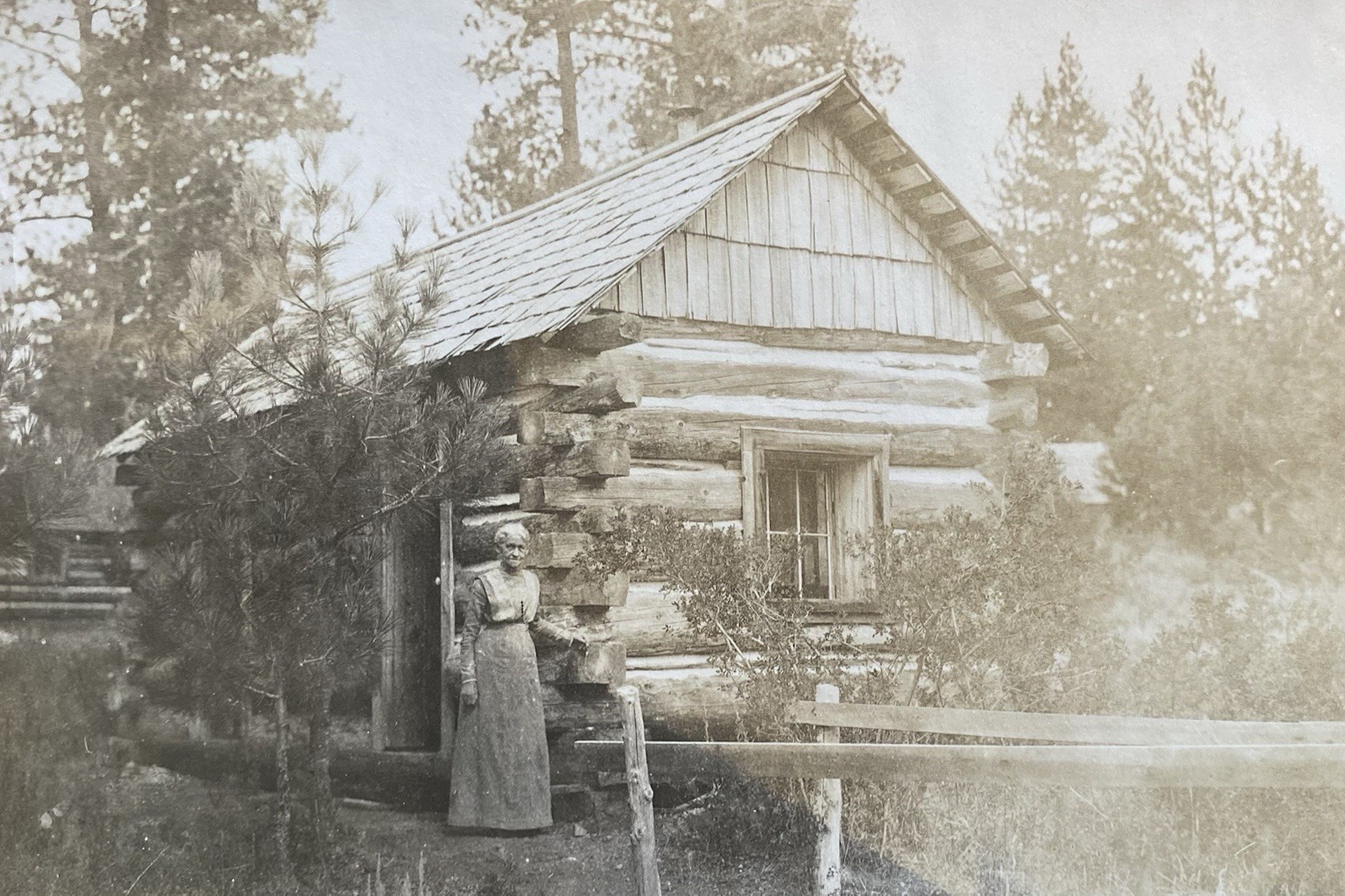 Bear Valley 1914 Pine Knot Cabin & Older Woman Big Bear CA Antique Vintage Photo Bear Valley 1914 Pine Knot Cabin & Older Woman Big Bear CA Antique Vintage Photo