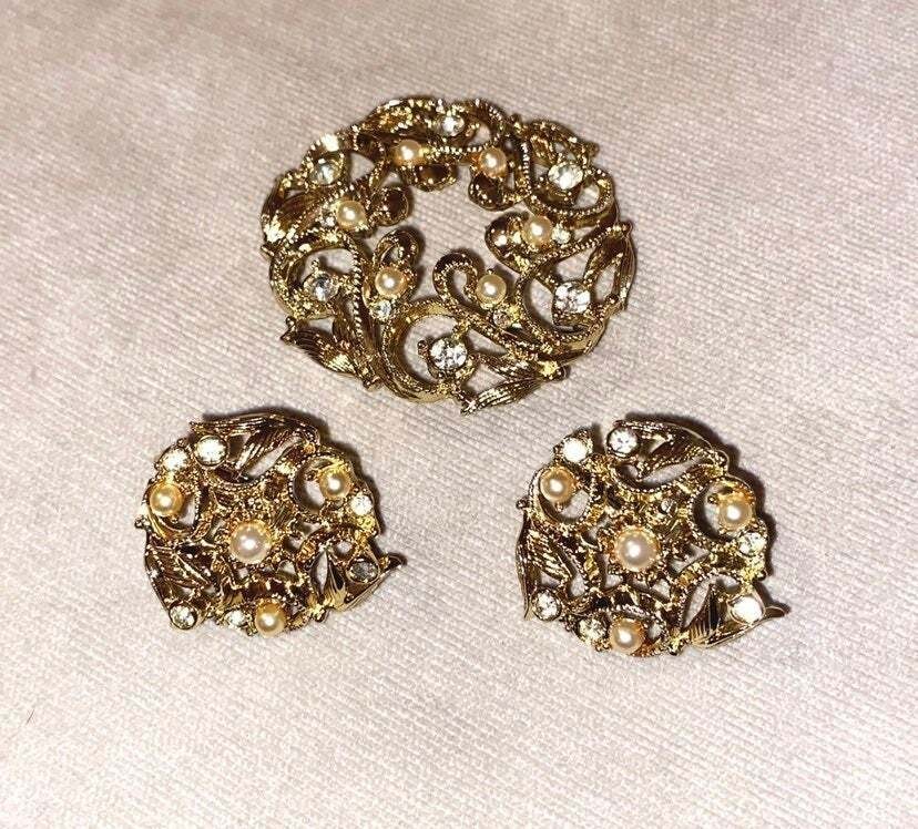 Sarah Coventry Coronation Brooch & Earring Set
