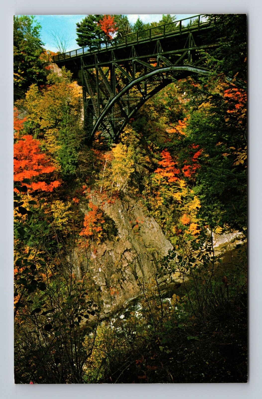 Quechee VT-Vermont, Quechee Gorge, Ottauquechee River, Vintage Souvenir Postcard
