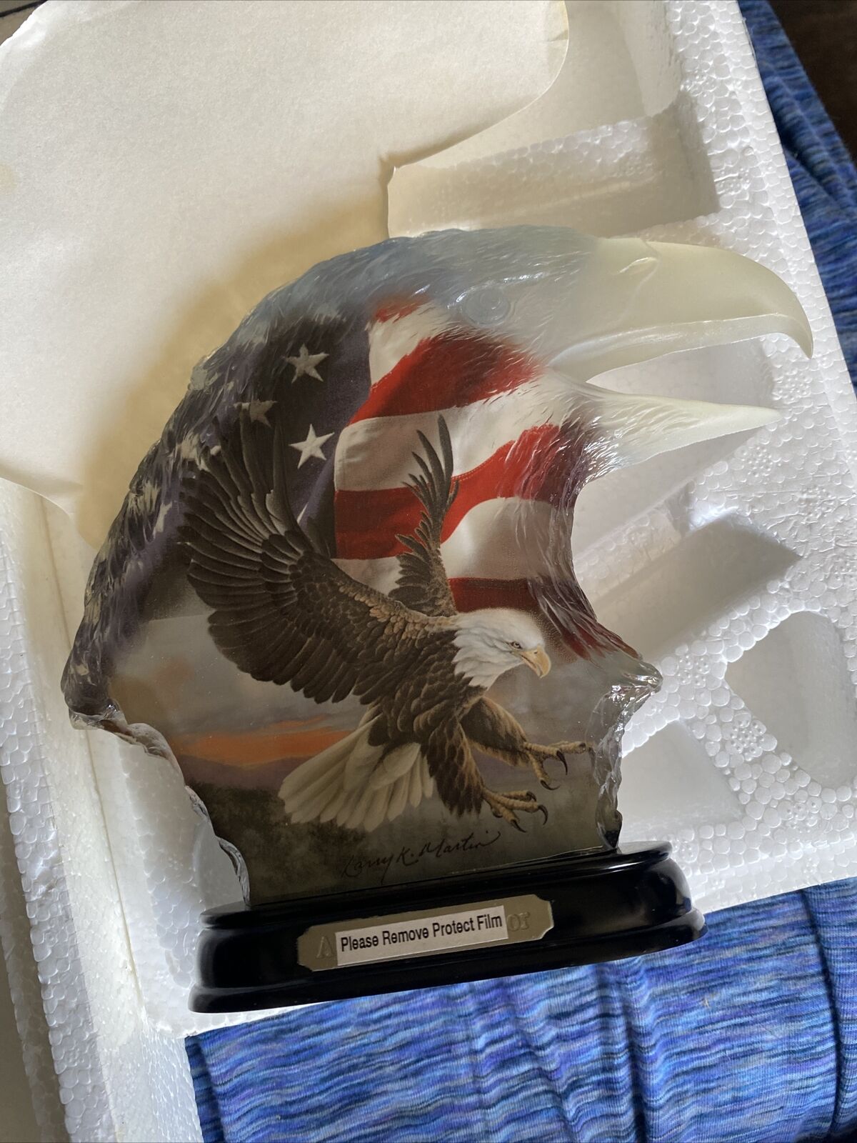 New Bradford Exchange 2002 “A Nation of Honor” Eagle Figurine by Larry Martin