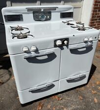 vintage stove, Universal brand, Berkshire model, white, used, working condition picture