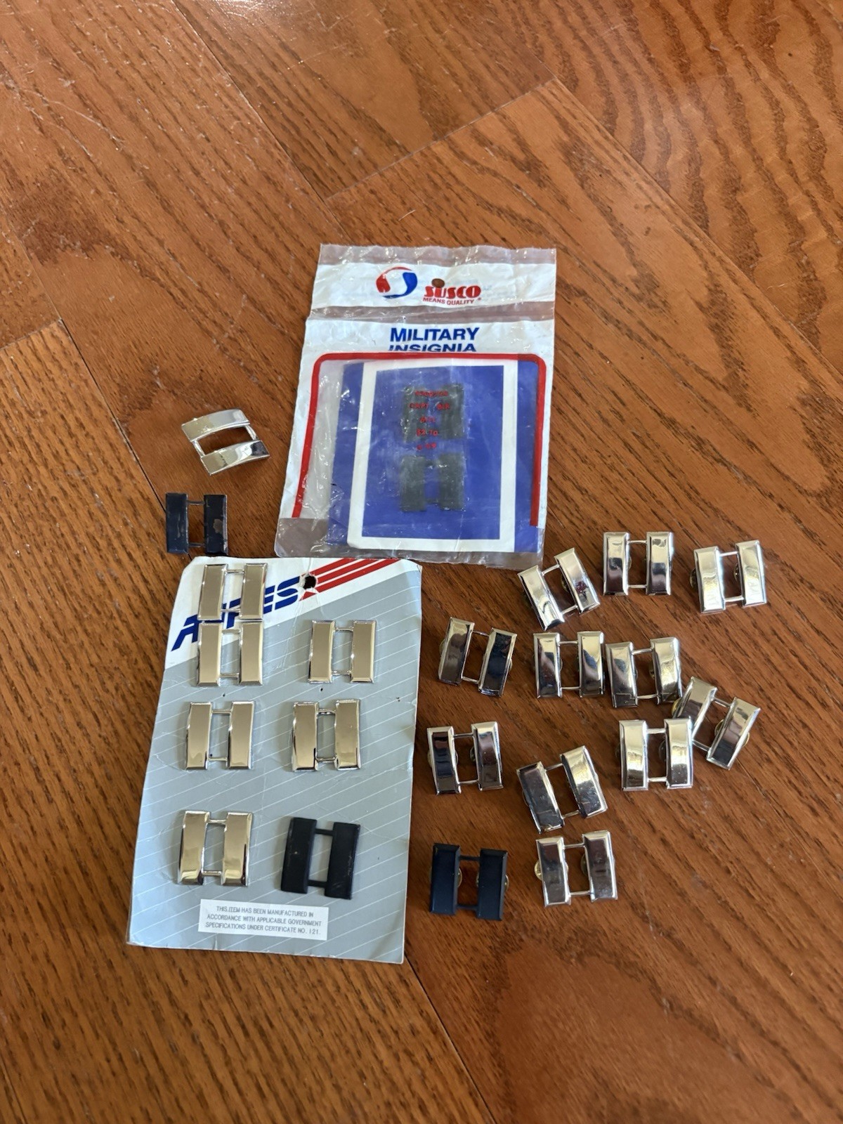 Captain rank pin Military Insignia Lot 23 Pieces Included Captain rank pin Military Insignia Lot 23 Pieces Included