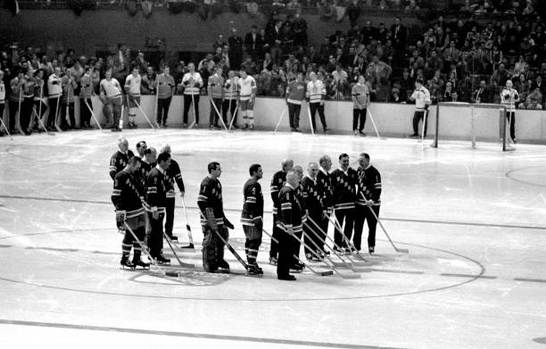 New York Rangers oldtimers join three of the newer ones Harry Howe- Old Photo New York Rangers oldtimers join three of the newer ones Harry Howe- Old Photo