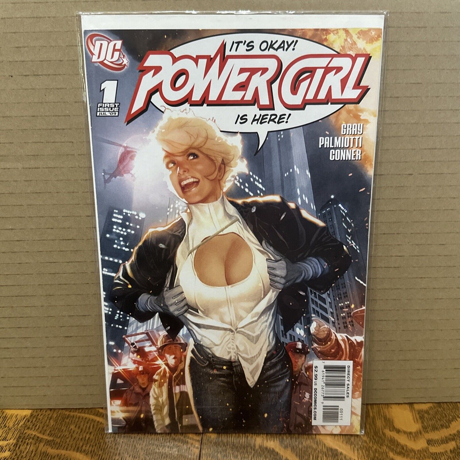 Power Girl #1 Adam Hughes Variant Cover DC Comics 1st Print 2009