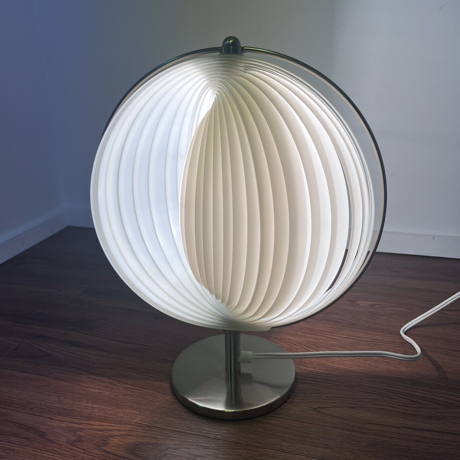 Vintage Verner Panton Danish Style Moon Sphere Table Lamp - Collapsible Shade