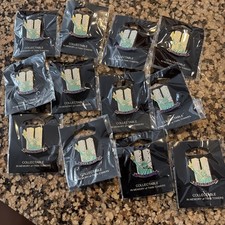 9/11 Collectible Twin Towers Pin Lot Of 12 picture