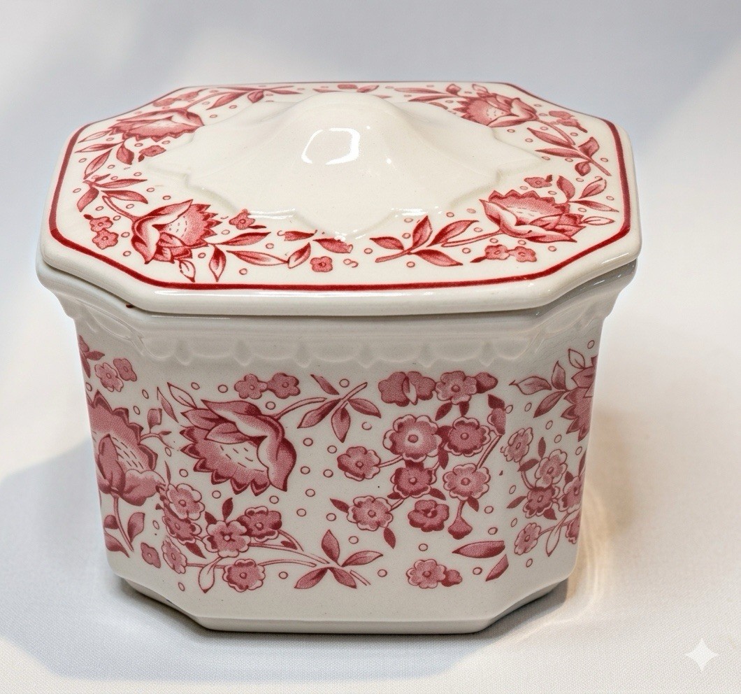Roxbury Red Syracuse China Sugar Bowl Restaurant Ware With Trim Vintage Roxbury Red Syracuse China Sugar Bowl Restaurant Ware With Trim Vintage