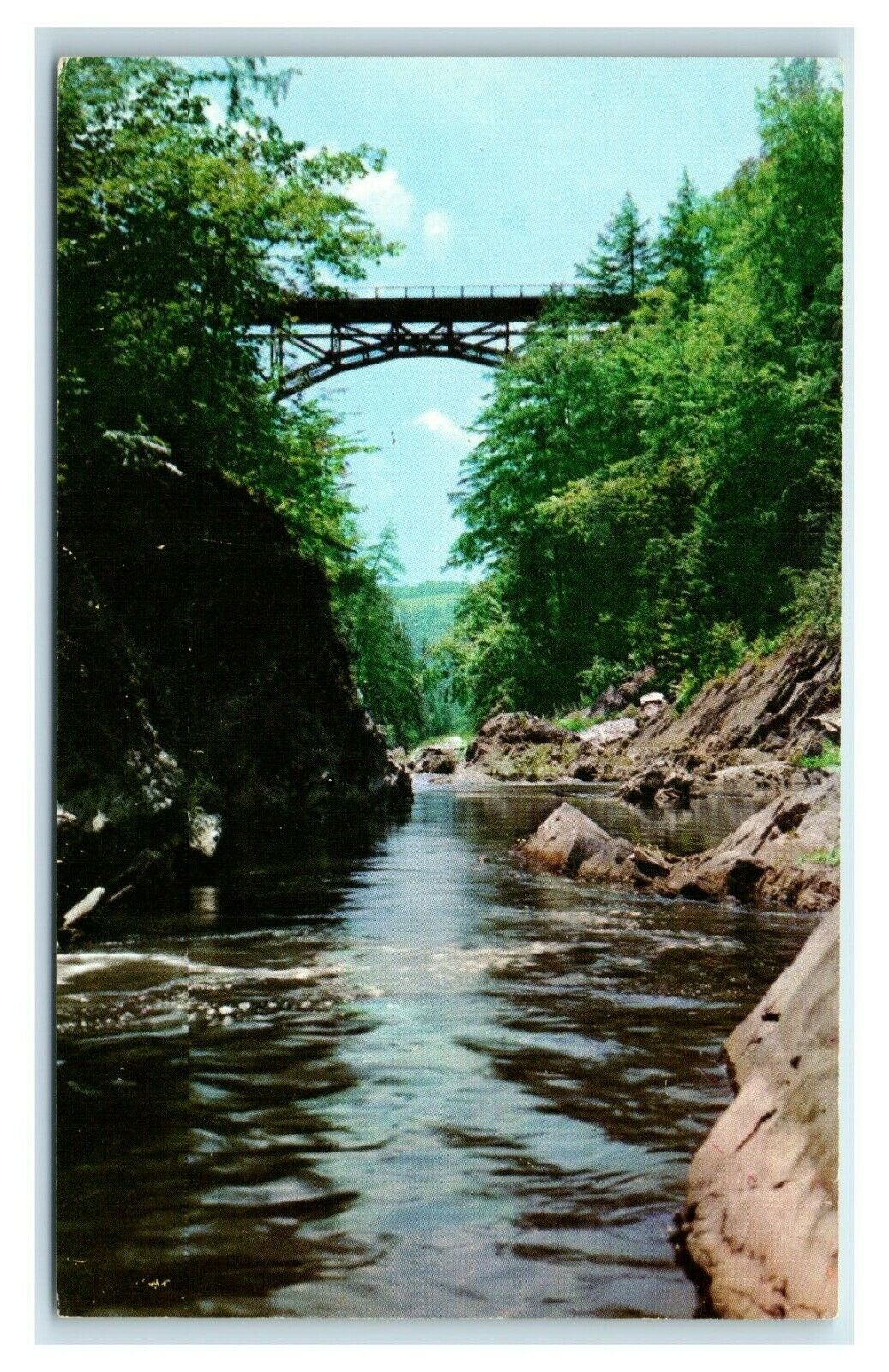 Postcard The Quechee Gulf Gorge, Vermont T53