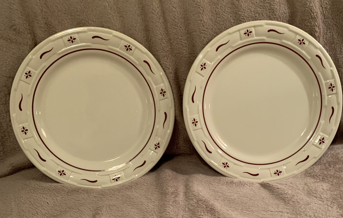 LONGABERGER TRADITIONAL RED.  . 2  LUNCHEON PLATES. TWO PLATES 