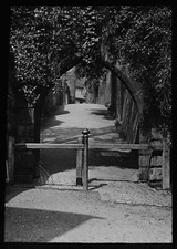 VINTAGE Magic Lantern Slide TRAITORS GATE SHREWSBURY DATED 1931 PHOTO ENGLAND picture