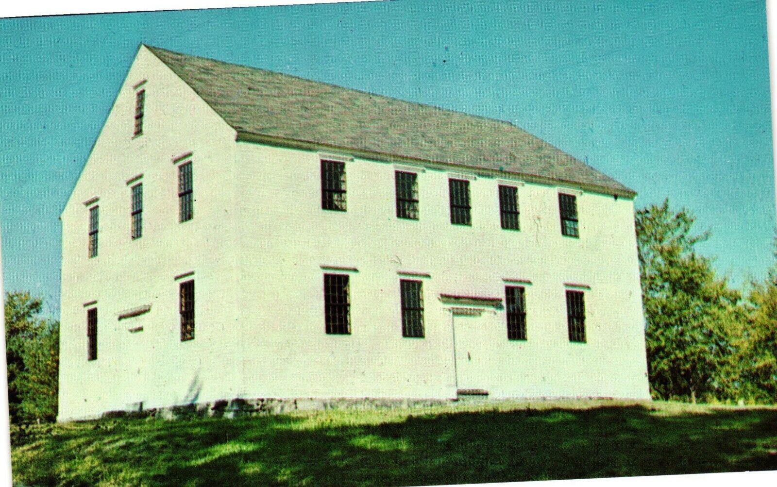 Vintage Postcard - The Old Meeting house 1760 Unposted Danville NH  #3993