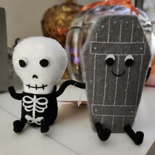 Hyde & Eek Felt Figurine Pair Target Skeleton & Coffin Buddies Halloween 2022 picture