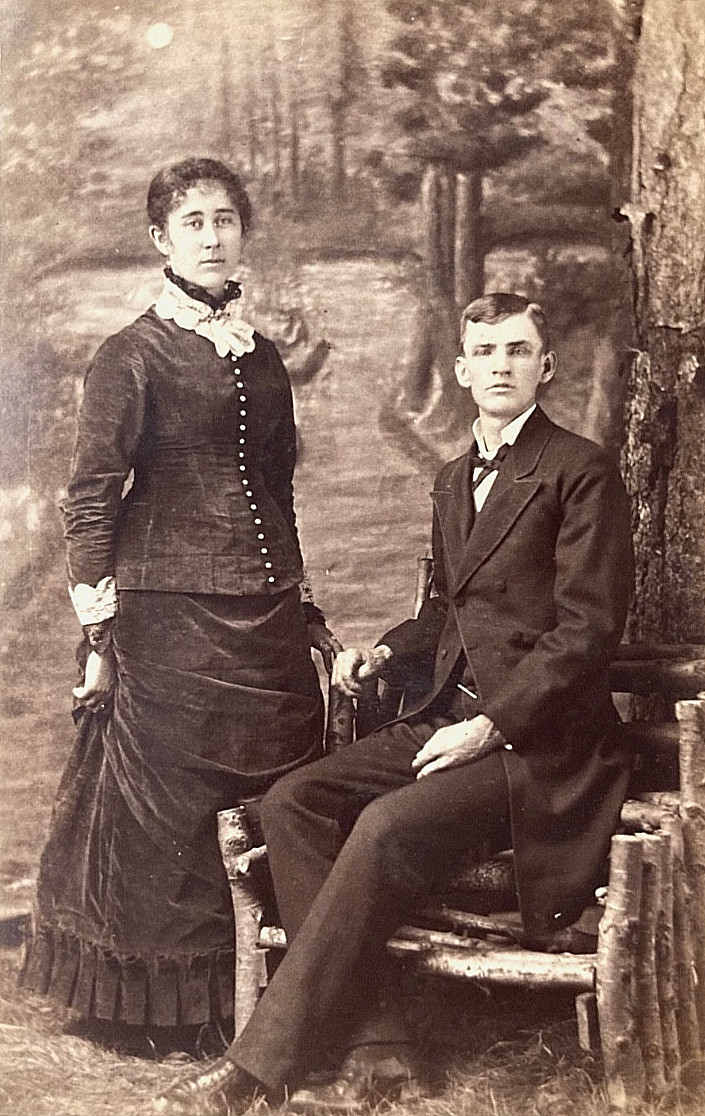 ORIGINAL WILD WEST DEADWOOD DAKOTA TERRITORY - CABINET CARD PHOTO 1879-1886. ORIGINAL WILD WEST DEADWOOD DAKOTA TERRITORY - CABINET CARD PHOTO 1879-1886.