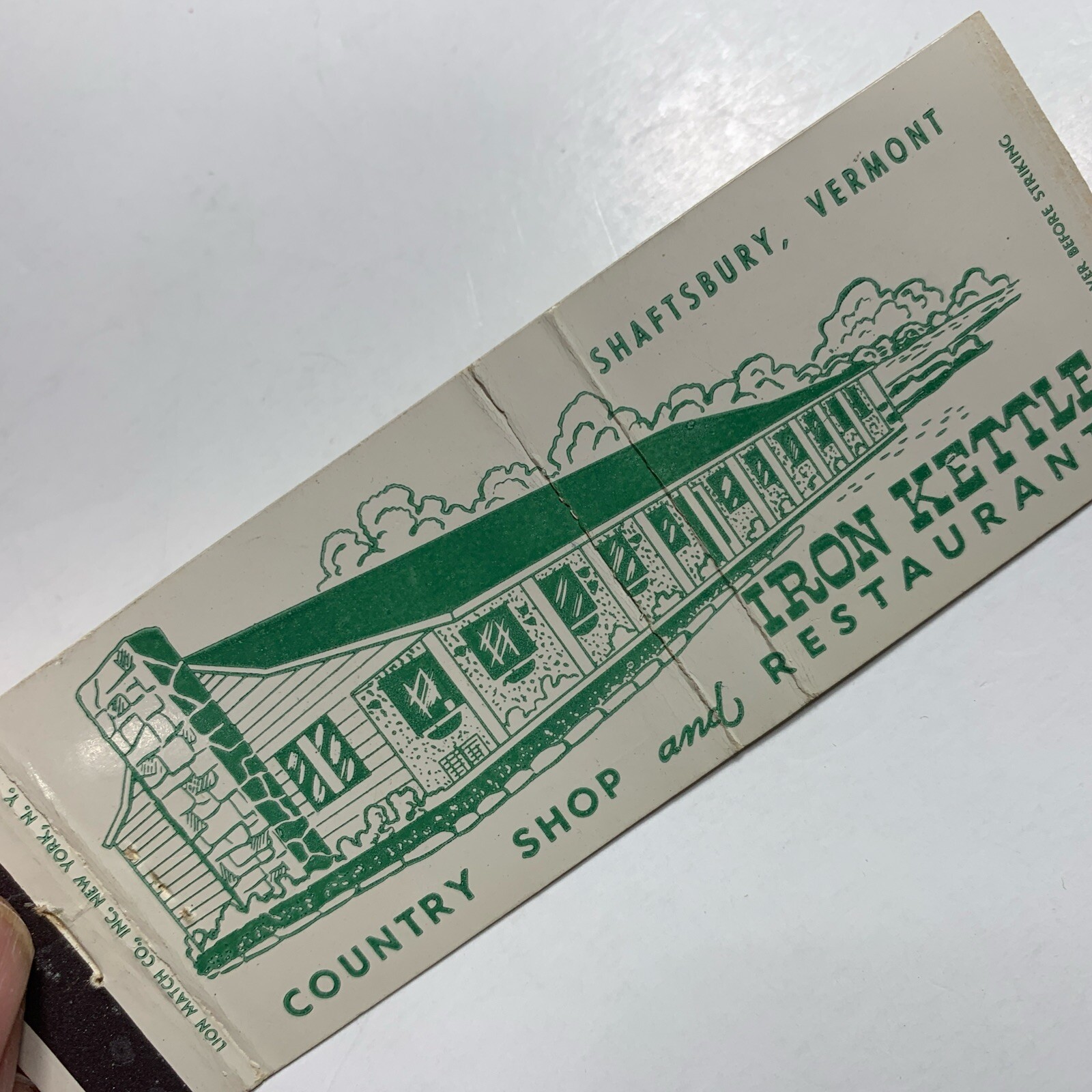 Shaftsbury, Vermont Full Length Matchbook Cover iron kettle restaurant Shaftsbury, Vermont Full Length Matchbook Cover iron kettle restaurant