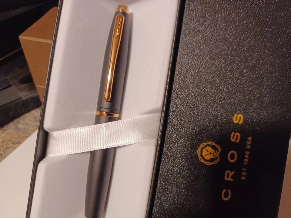 CROSS CALAIS MATTE BLACK AND ROSE 23KT GOLD BALLPOINT PEN $80 NEW CHRISTMAS GIFT CROSS CALAIS MATTE BLACK AND ROSE 23KT GOLD BALLPOINT PEN $80 NEW CHRISTMAS GIFT