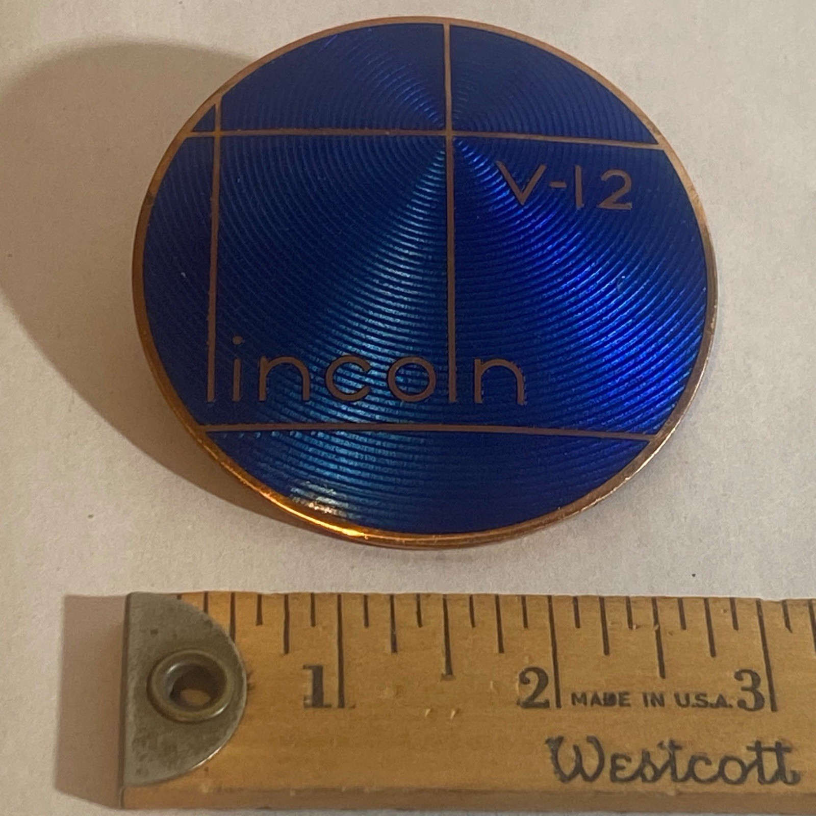 VINTAGE LINCOLN V12 GRILL RADIATOR TRUNK EMBLEM 1930\'S ROUND BLUE ENAMEL BADGE VINTAGE LINCOLN V12 GRILL RADIATOR TRUNK EMBLEM 1930\'S ROUND BLUE ENAMEL BADGE