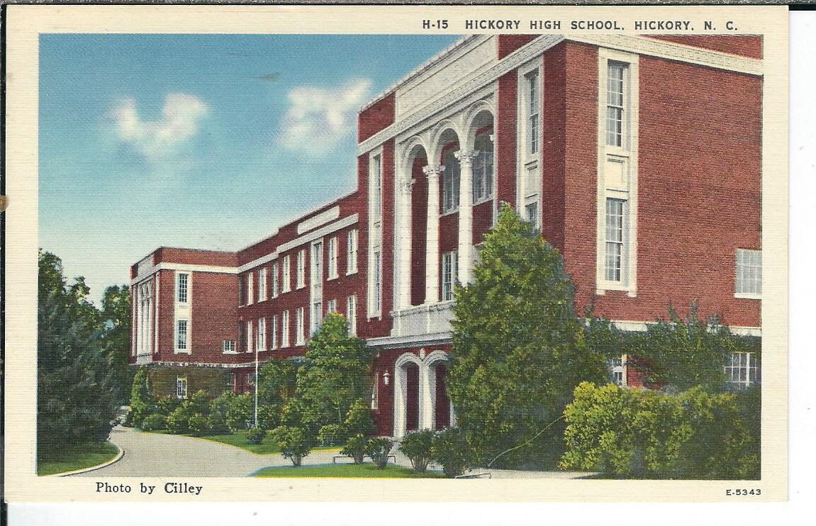 CG-412 NC, Hickory, Hickory High School Linen Postcard phot by Cilley