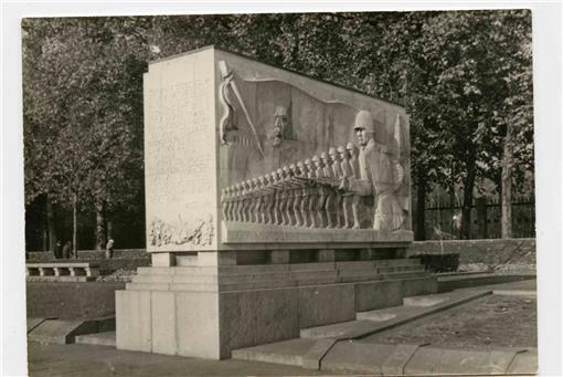 East Berlin Germany Real Photo Postcard Russia Garden Remembrance 1955 Monument