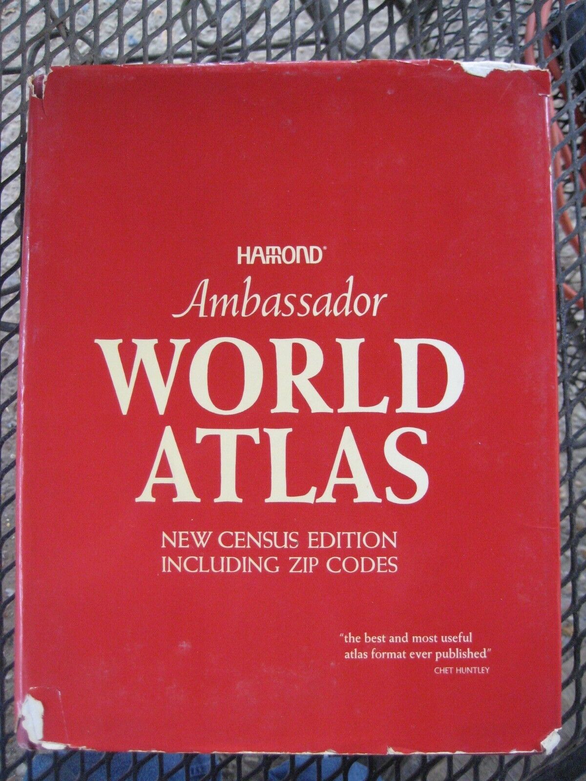 1974 Hammond Ambassador World Atlas in great condition