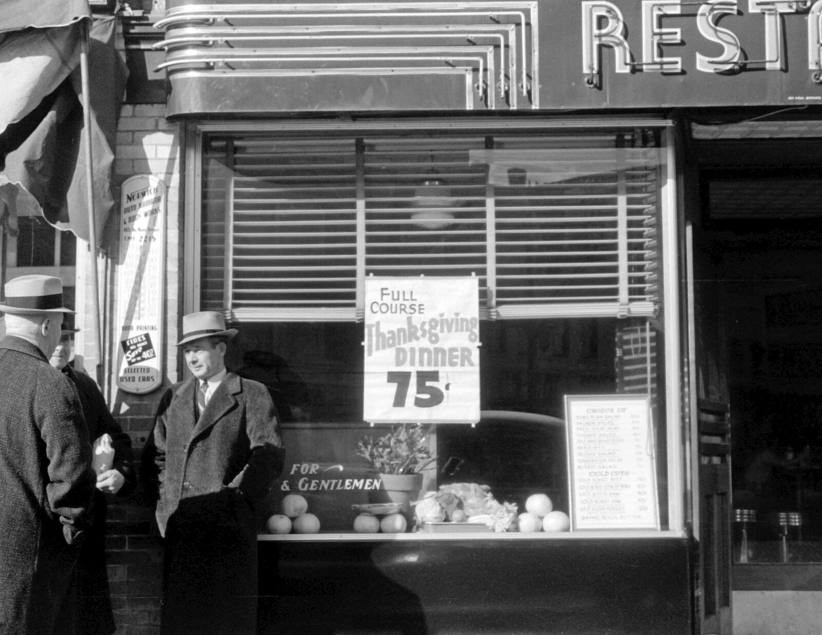 1940 Restaurant, Norwich, Connecticut Vintage Old Photo 8.5\