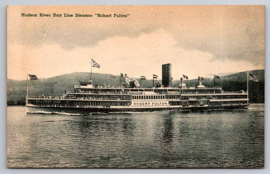 eStampsNet - Steamer Robert Fulton Hudson River Line Postcard Ships