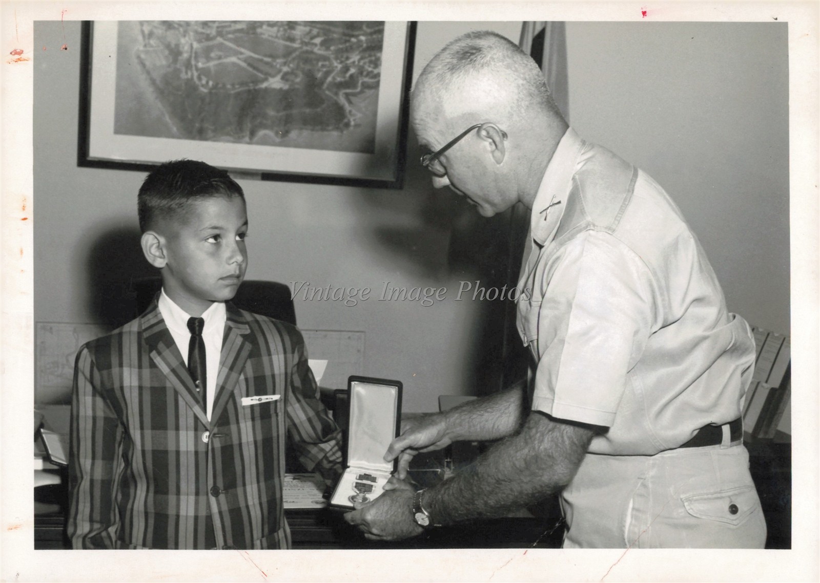 1967 Fort Benning Francisco Linan Medal Ceremony Photo 5x7 1967 Fort Benning Francisco Linan Medal Ceremony Photo 5x7