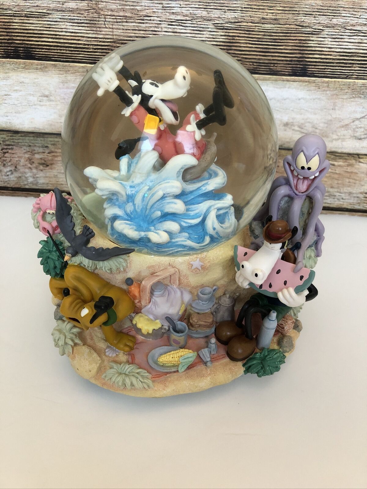 DISNEY STORE HORACE CLARABELLE PLUTO MICKEY MINNIE MOUSE MUSICAL SNOWGLOBE