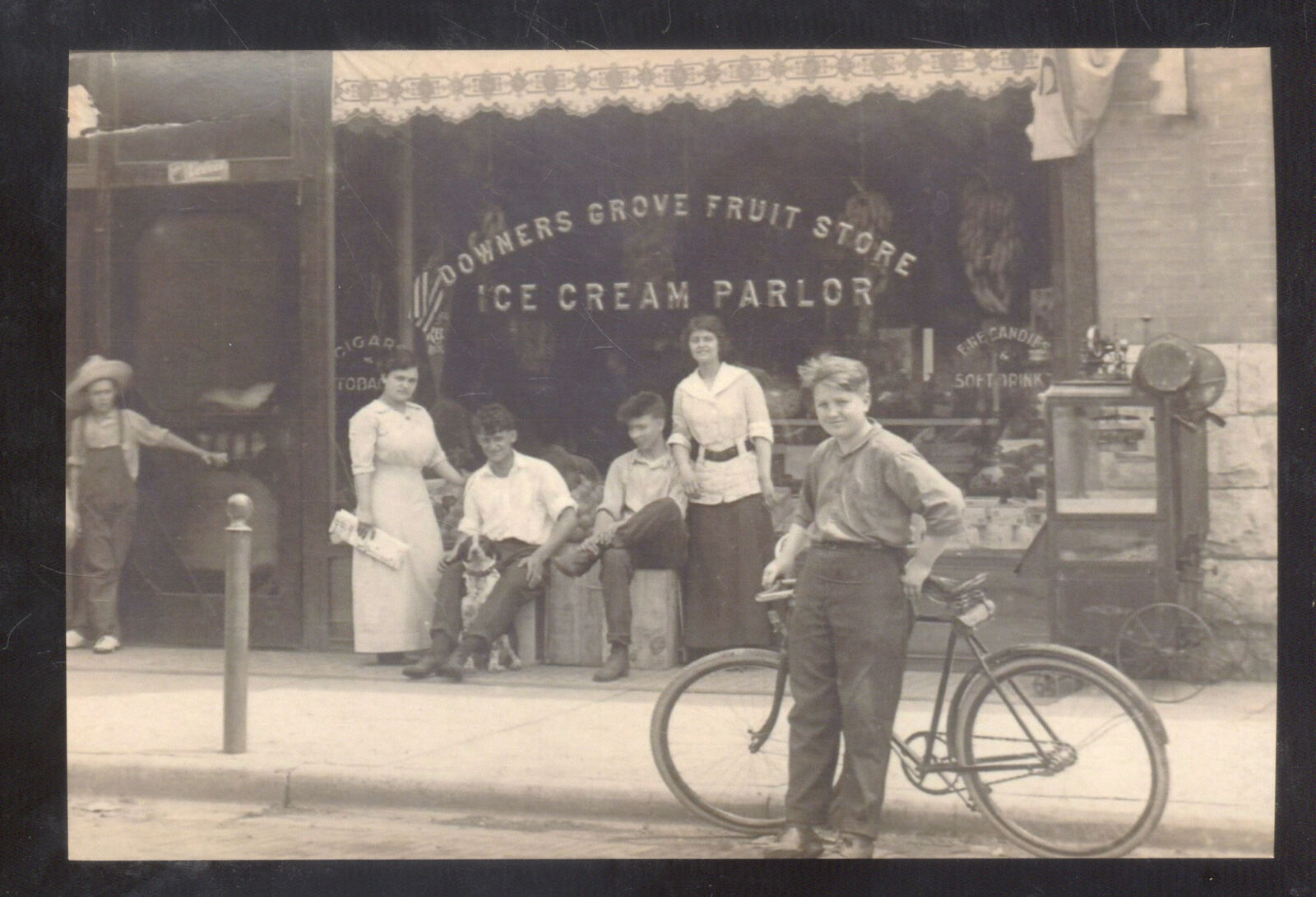 REAL PHOTO DOWNERS GROVE ILLINOIS DOWNTOWN ICE CREAM PARLOR POSTCARD COPY