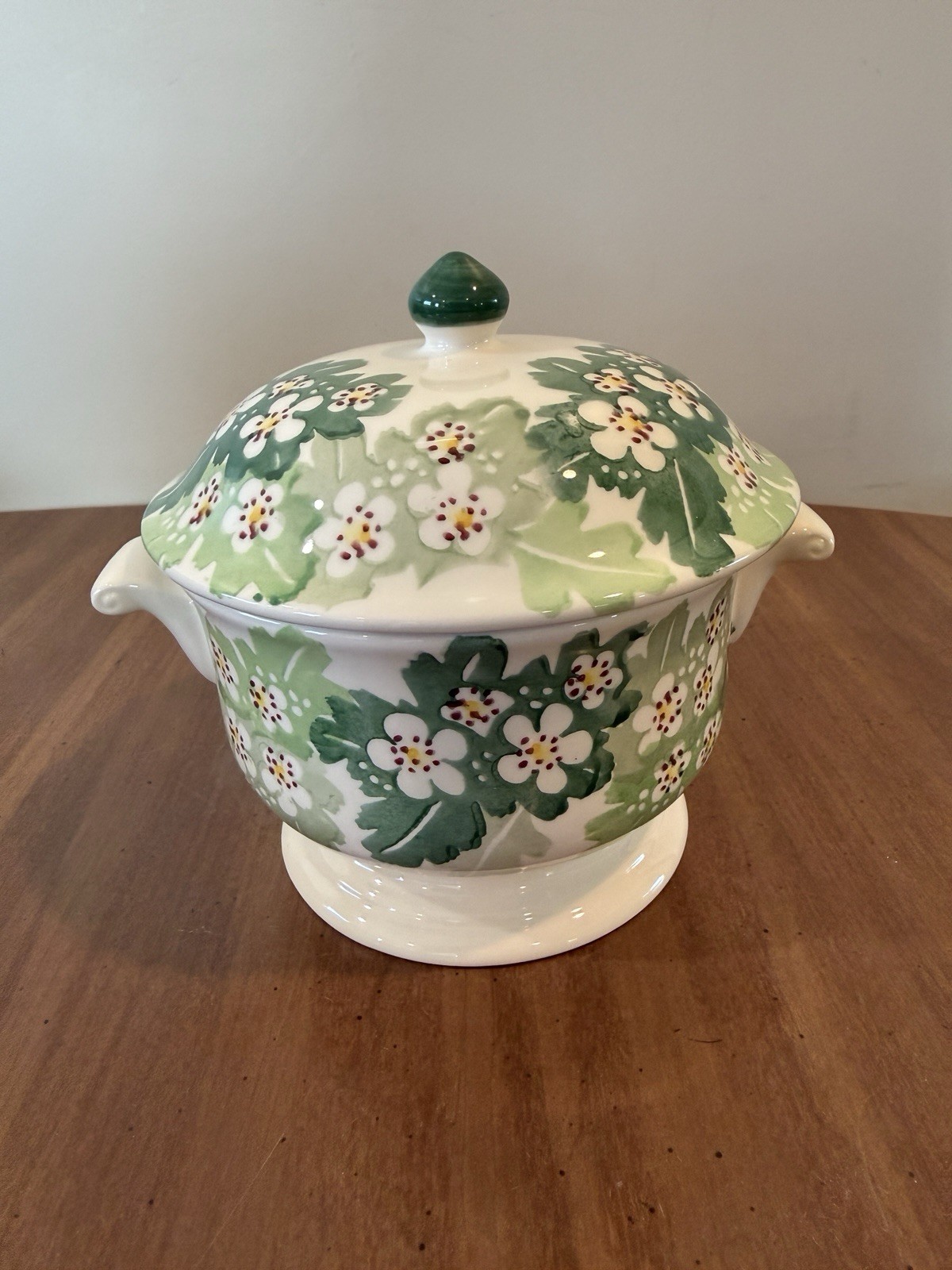 Emma Bridgewater, England Lidded Soup Tureen Hawthorn, Green And White  Emma Bridgewater, England Lidded Soup Tureen Hawthorn, Green And White 