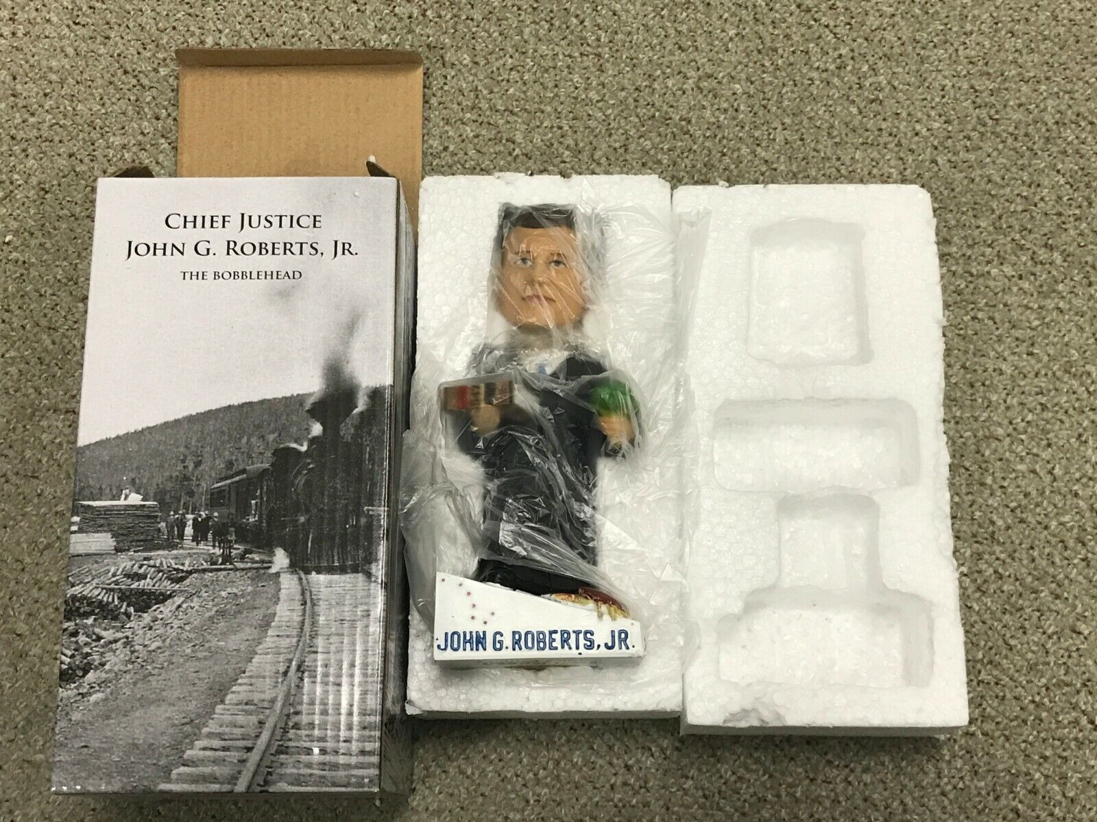 Green Bag Bobblehead Supreme Court Chief Justice John Roberts NEW IN BOX