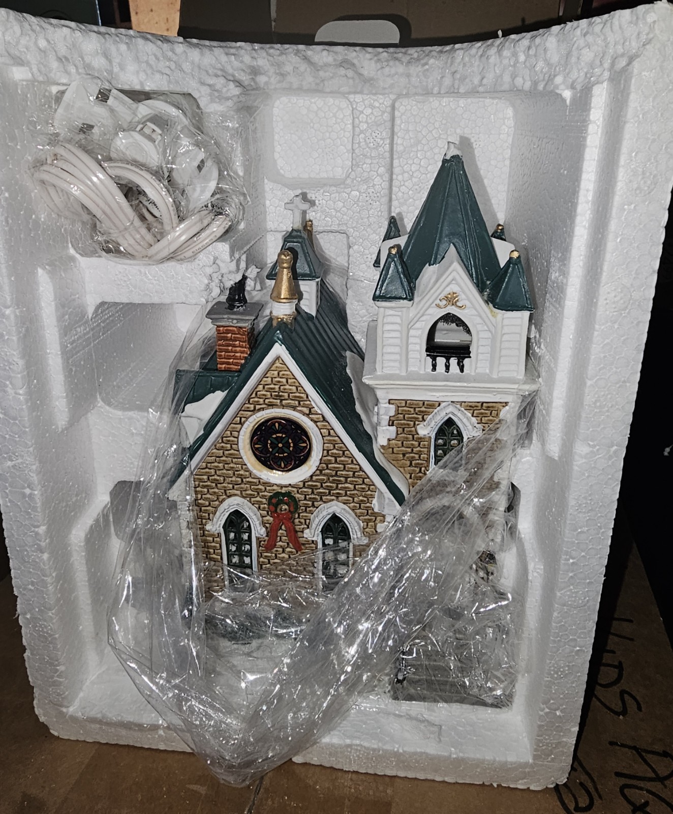 Lemax Coventry Cove Illuminated Porcelain Church Christmas Village, Boxed Lemax Coventry Cove Illuminated Porcelain Church Christmas Village, Boxed