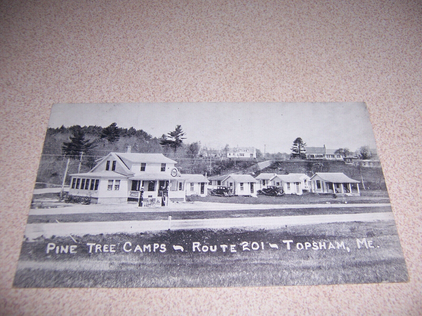 1930s PINE TREE CAMPS & GAS STATION, ROUTE 201, TOPSHAM, ME. ANTIQUE POSTCARD