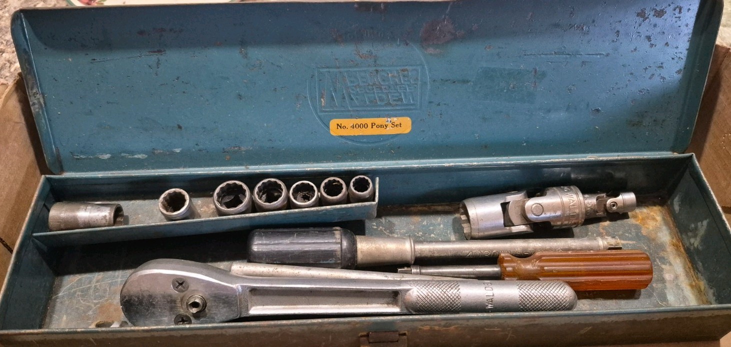 Walden Worcester Partial Set 4000 Pony Set 3/8 Plus 1/2 Ratchet & Swivel Walden Worcester Partial Set 4000 Pony Set 3/8 Plus 1/2 Ratchet & Swivel