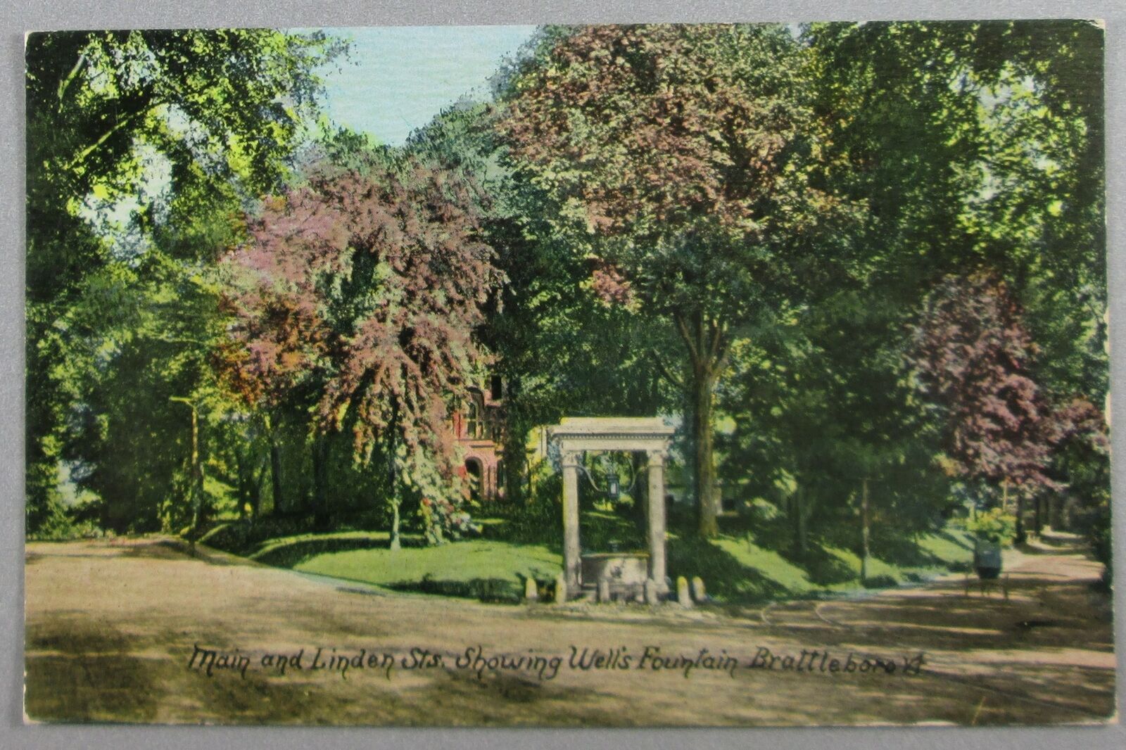 Main & Linden Streets, Well's Fountain, Brattleboro Vermont VT Postcard (#F160)