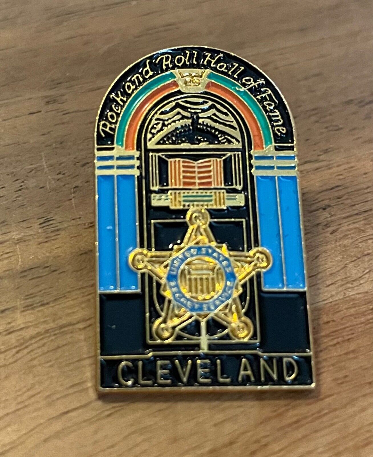 US Secret Service Cleveland Rock & Roll Hall of Fame Mini Badge Security Pin