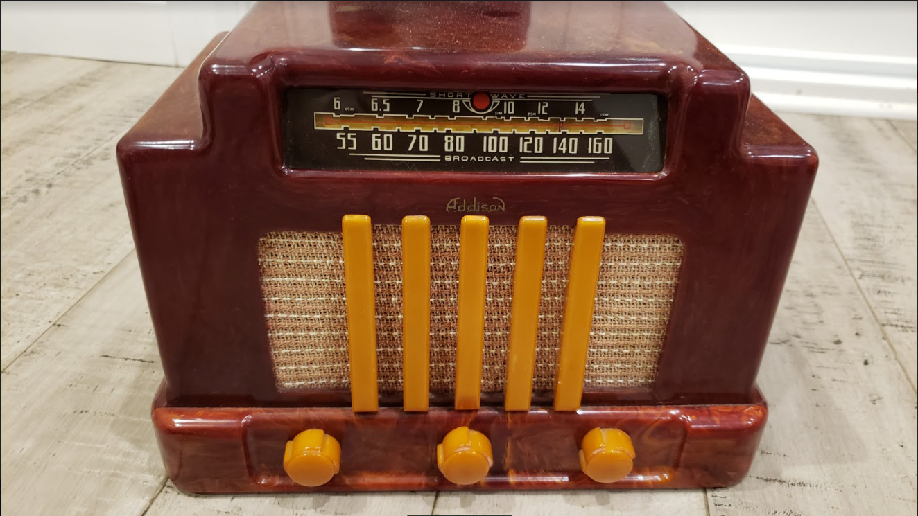 VINTAGE, RARE 1940 Addison Art Deco Shortwave Radio