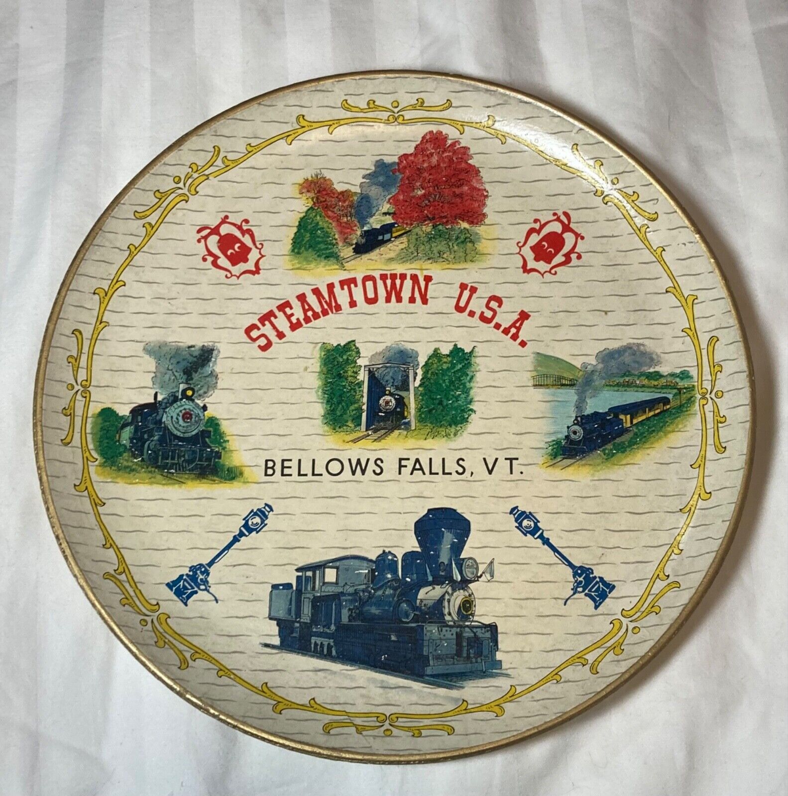Vintage Steamtown USA Bellows Falls VT Souvenir Plate  Trains 11 Inches Across