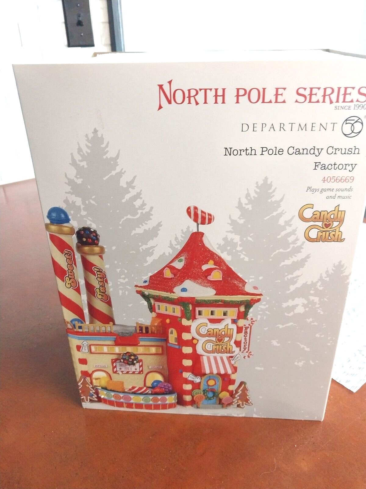 Dept 56 North Pole Series CANDY CRUSH FACTORY *Retired* Christmas D56 NOB