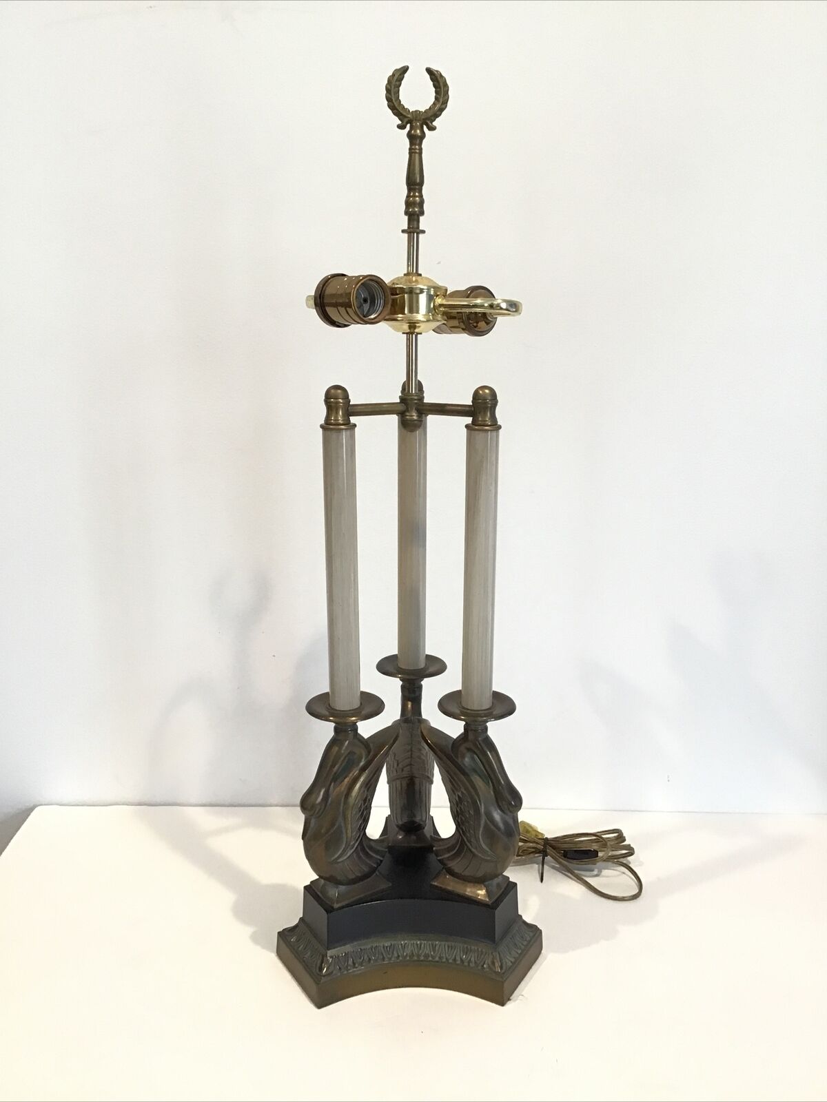 Vintage Ethan Allen Bouillotte Brass 3 Swans Table Lamp 2-Light No Shade rare