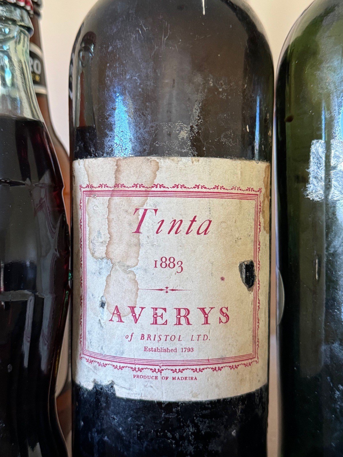 EMPTY BOTTLE Tinta Averys Of Bristol Ltd 1883 Madeira Established 1793 Souvenir EMPTY BOTTLE Tinta Averys Of Bristol Ltd 1883 Madeira Established 1793 Souvenir