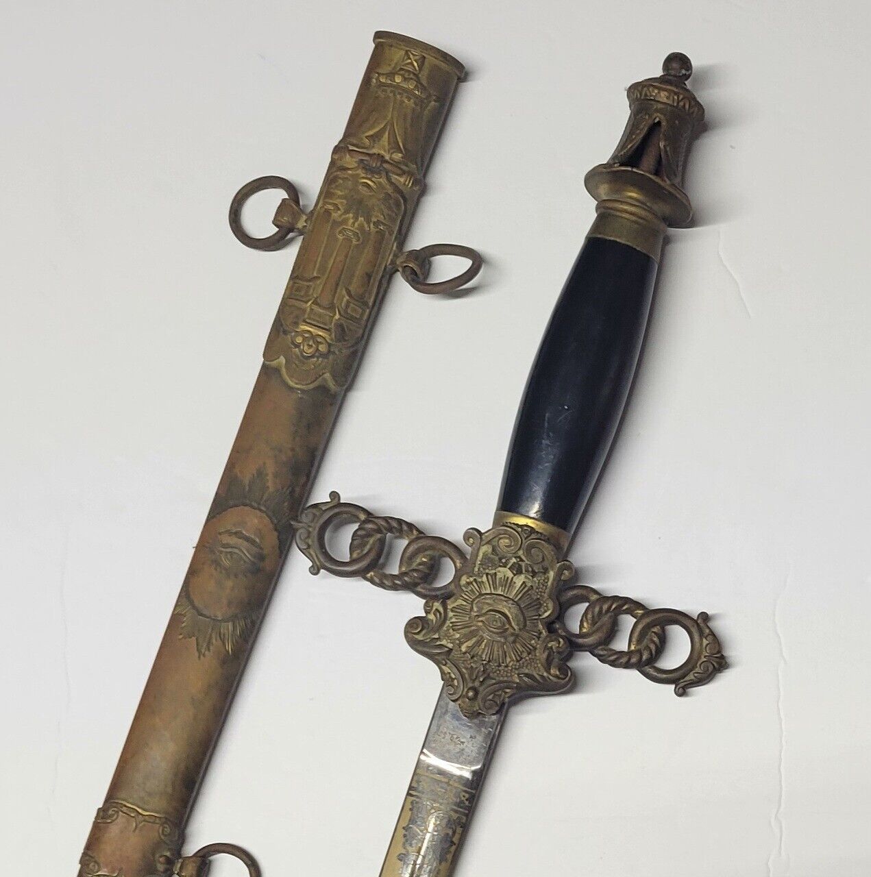 Antique Odd Fellows Presentation Sword & Scabbard Named Pettis Troy NY