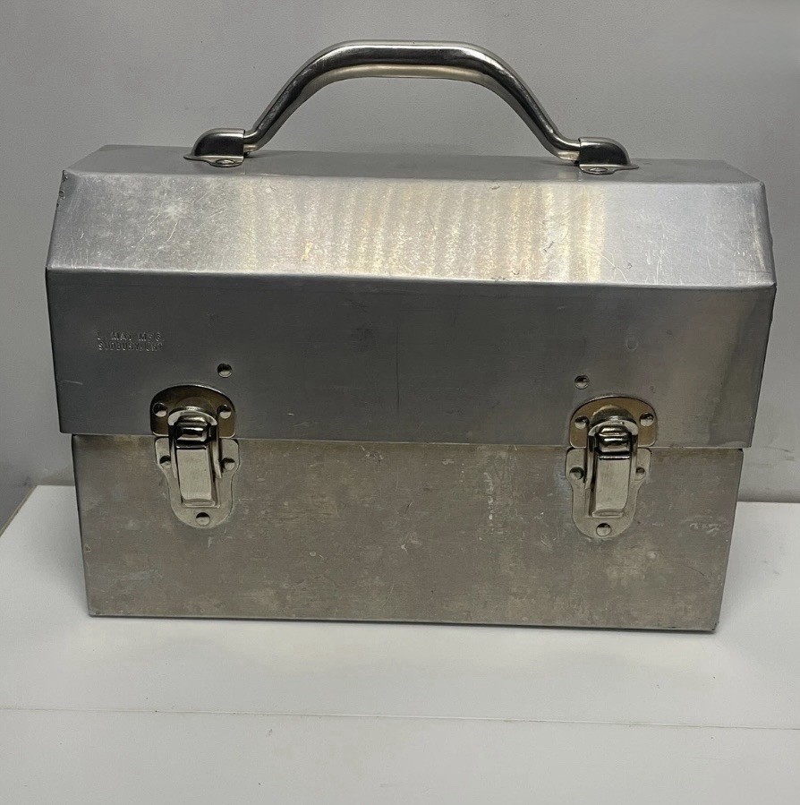 L May Mfg Sudbury Ontario Vintage Mid Century Aluminum Miners Lunchbox Pail Case L May Mfg Sudbury Ontario Vintage Mid Century Aluminum Miners Lunchbox Pail Case