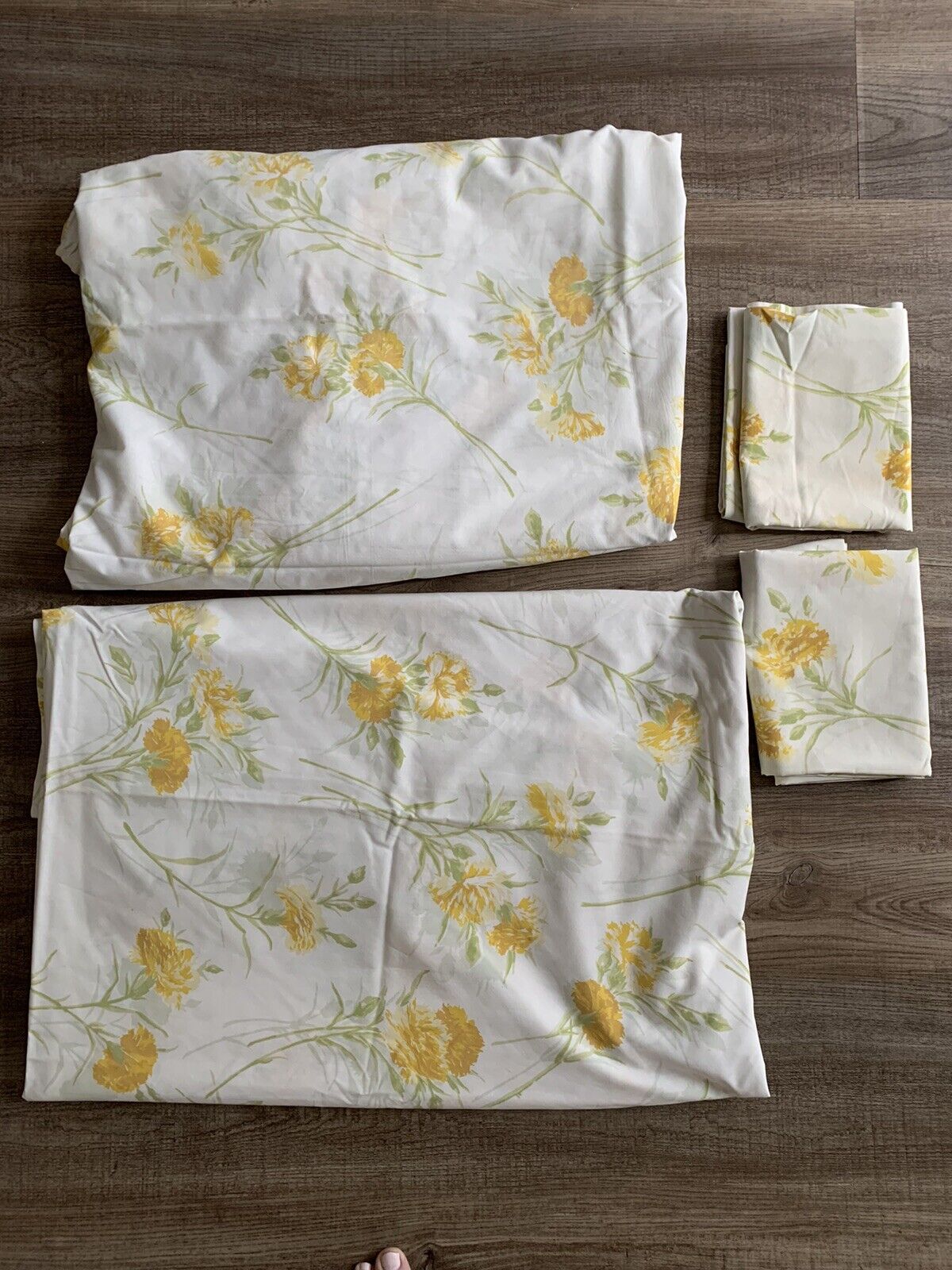 Vintage Twin Sheets / Pillowcases Set Yellow Floral Twin 4 Pcs  Utica Stevens 