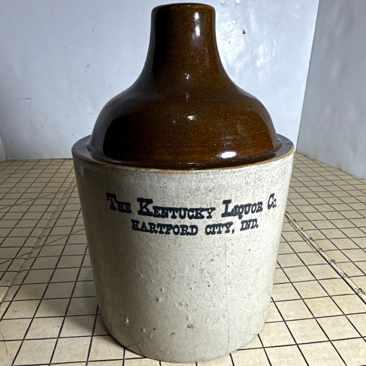 Kentucky Liquor Co Hartford City Indiana Stoneware Whiskey Jug Brown Cream glaze